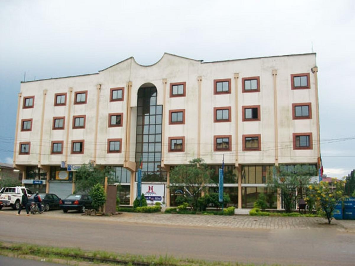 Denver Plaza Hotel Дуала Екстер'єр фото